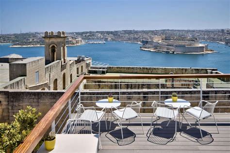 places to stay valletta.